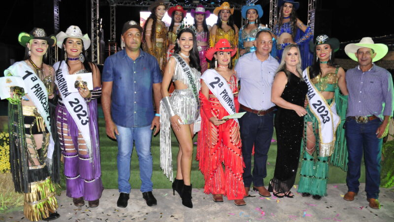 Baile da Rainha e Cavalgada abrem programação festiva da 20ª EXPONOVA